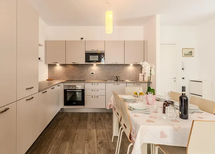 דירה Il Melo-2 By Interhome *