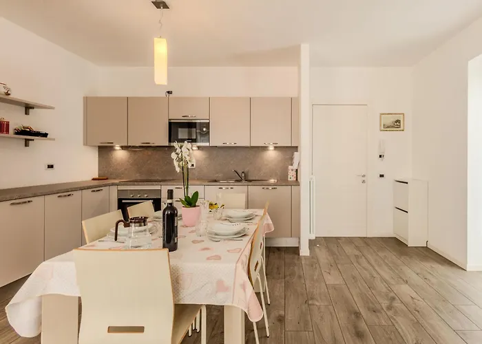 דירה Il Melo-2 By Interhome *