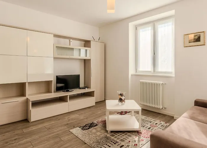 דירה Il Melo-2 By Interhome