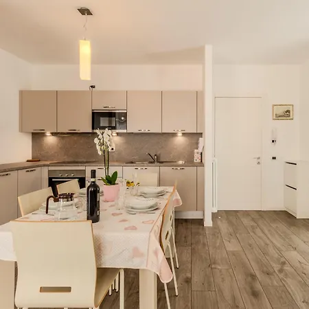 شقة Il Melo-2 By Interhome *